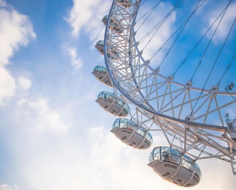 4-Hour Private Tour of London in a Panoramic Black Cab - Hyde Park and Royal Albert Hall offer a change of pace