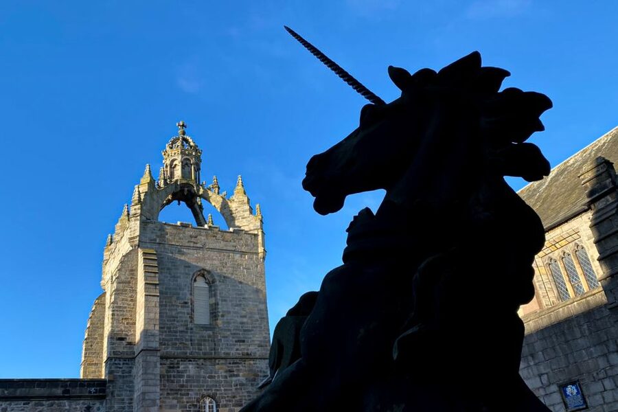 Aberdeen, Shire Castle & Distillery Private Group Day Tour - Lunch at a local restaurant
