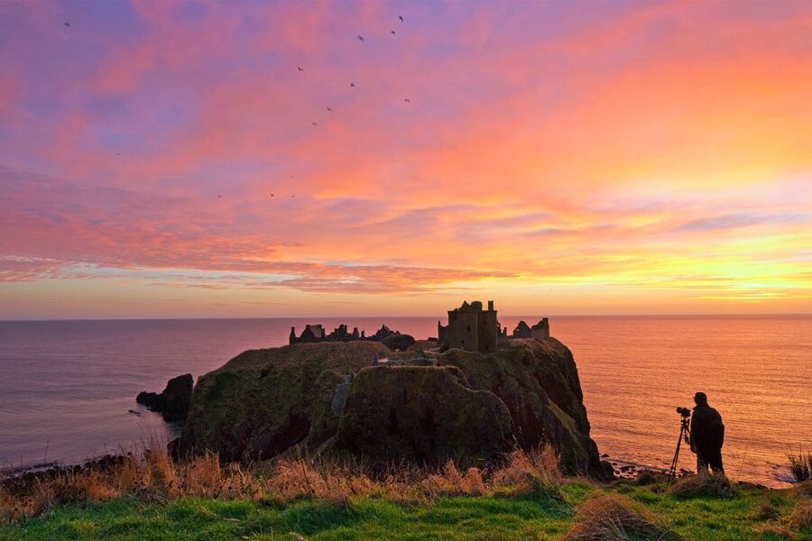 Aberdeenshire: Private Half Day Castle & Historic Areas Tour - Dunnottar Castle: Scotland’s dramatic coastal stronghold