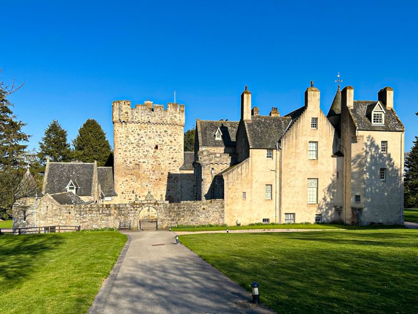Aberdeenshire: Private Half Day Castle & Historic Areas Tour - Crathes Castle: a polished country-house stop