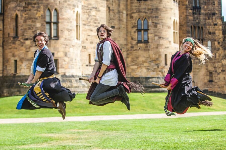 Alnwick: Alnwick Castle Ticket - Food, comfort, and mobility