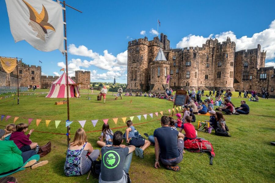 Alnwick Castle and Scottish Borders Tour from Edinburgh - The guide can make or break the long drives