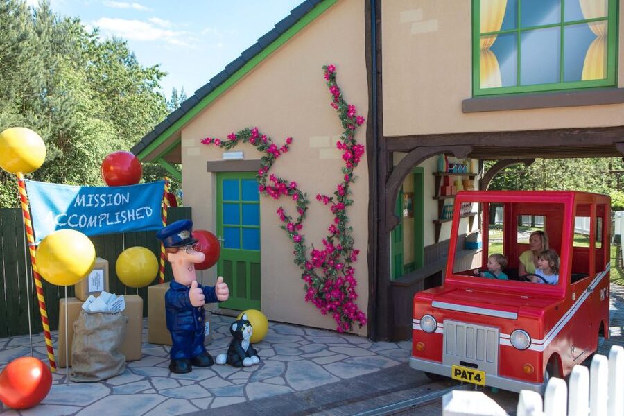 Alton Towers Resort: Entrance Ticket - Booking flexibility and arrival basics