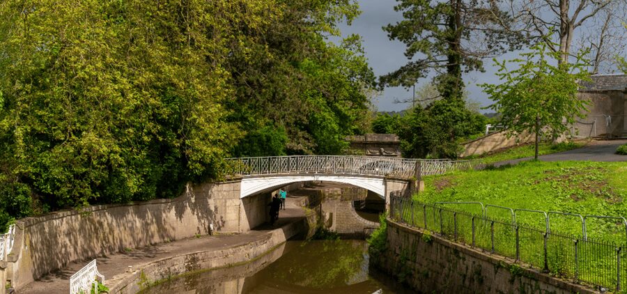 Bath : 2 Hour Historic Walking Tour With An App - Great Pulteney Street and Pulteney Bridge