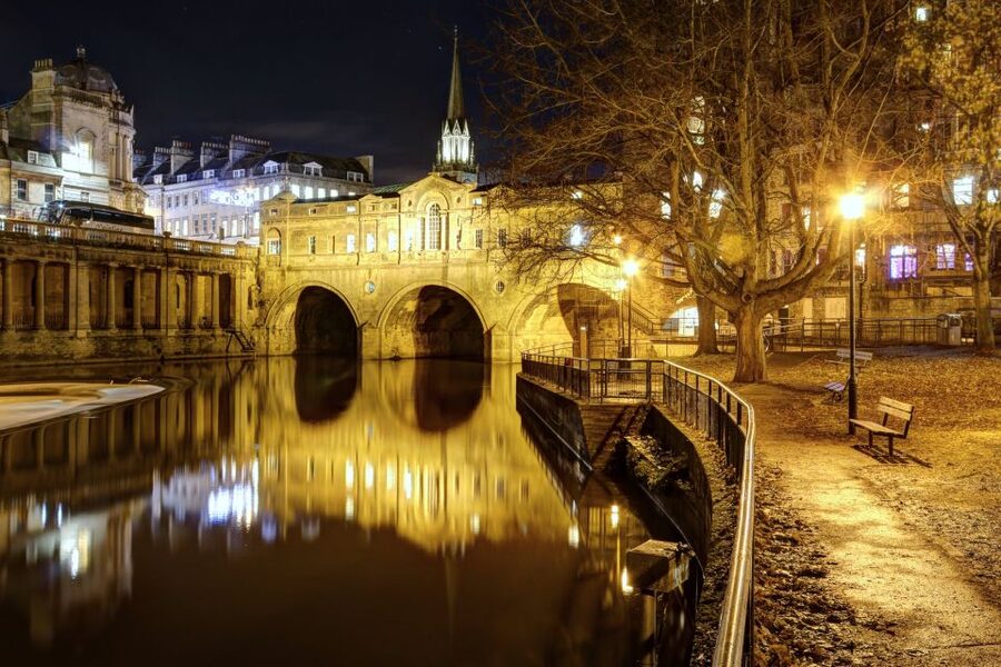 Bath: 90-Minute Private Ghost Walking Tour - Starting beside Bath Abbey after dark