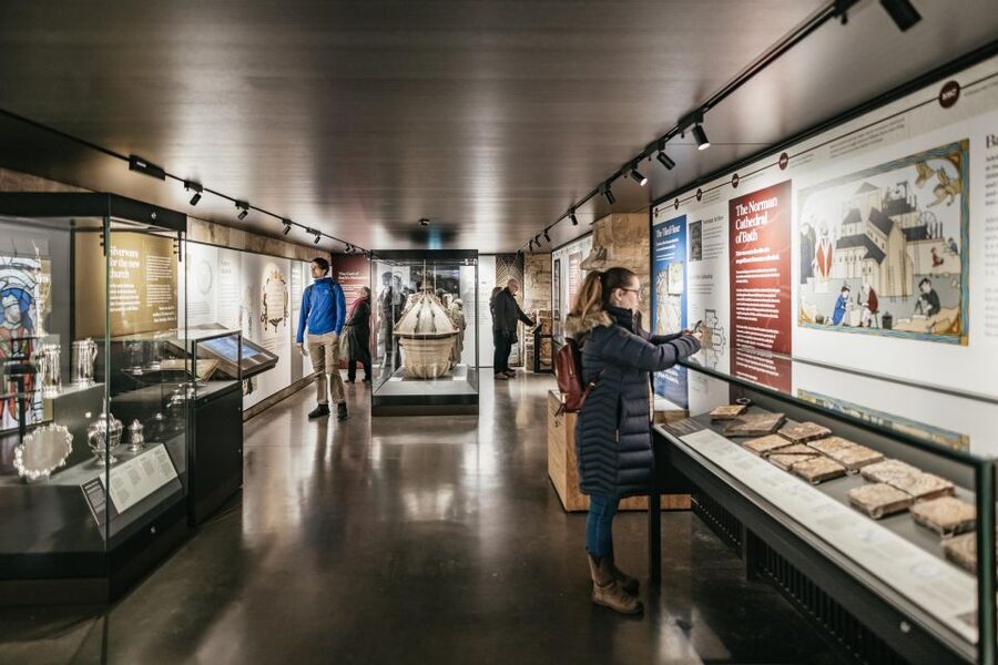 Bath: Bath Abbey and Discovery Centre Entry - Medieval stones, archive objects, and the power of water