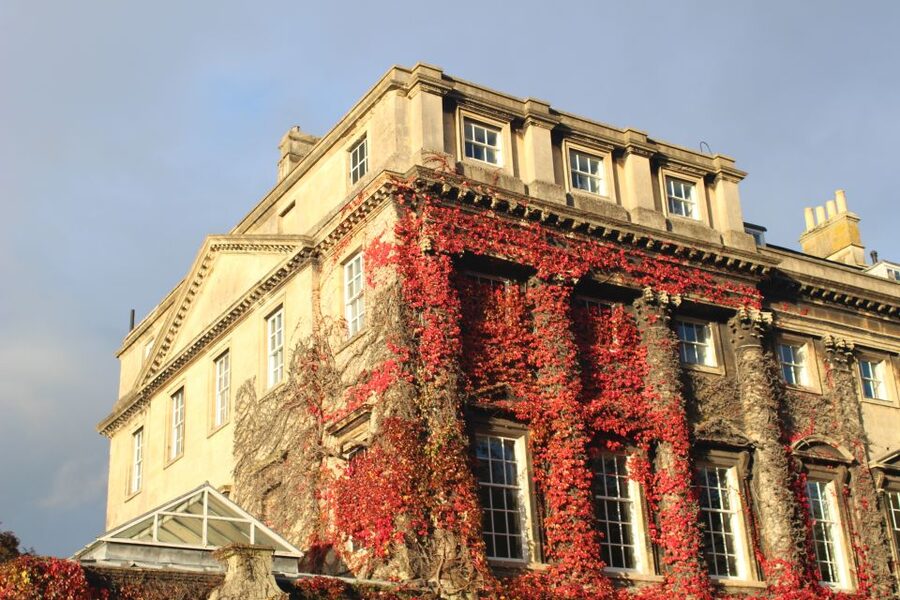 Bath: Bridgerton Filming Locations Walking Tour with Music - Royal Crescent and Bath’s grand Georgian image