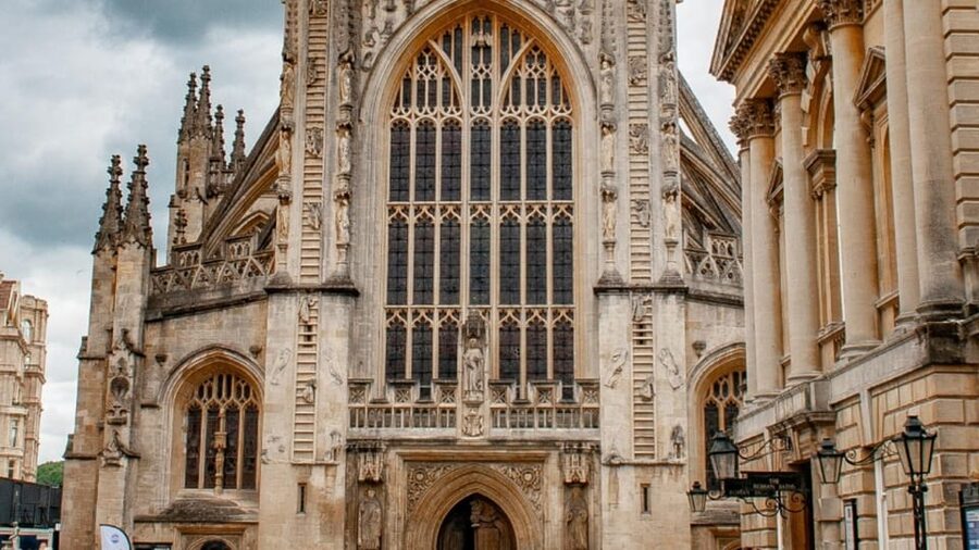 Bath: City Walking Tour & Exploration Game - Along the River Avon, with room to pause