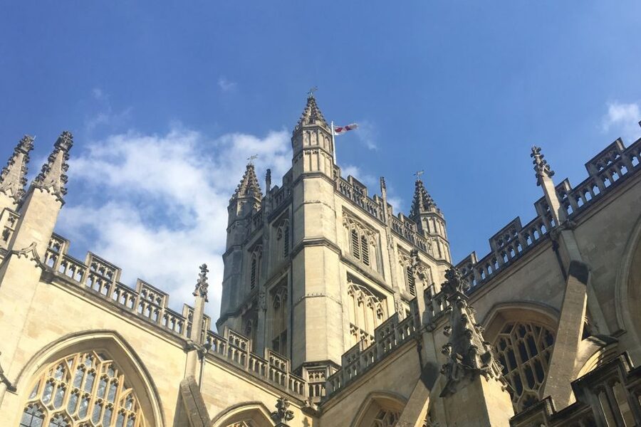 Bath: Guided City Walking Tour with Entry To The Roman Baths - Queen Square and the people behind the city