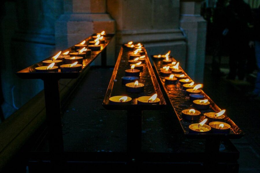 Bath: Guided Ghost Tour - Queen Square, the Theatre Royal, and public stories