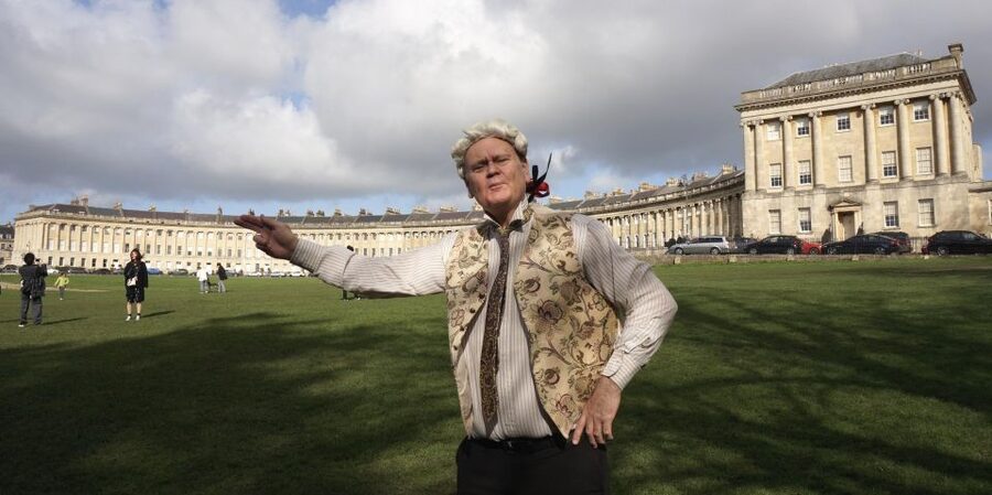 Bath: Guided Walking Tour - Queen Square and the shape of Georgian Bath