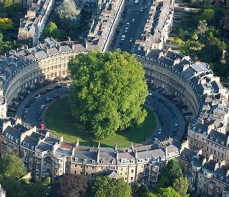 Bath: Local Pubs & Historic Sights Walking Tour (3h) - Meeting Bath Abbey and the ancient springs
