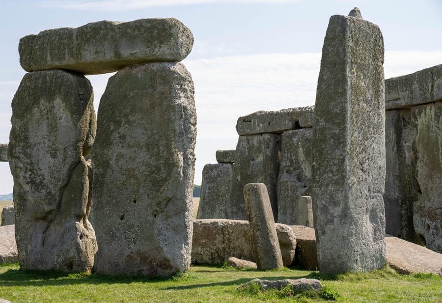 Bath & Stonehenge Private Luxury Day Tour From London - Stonehenge and the pre-booked entrance