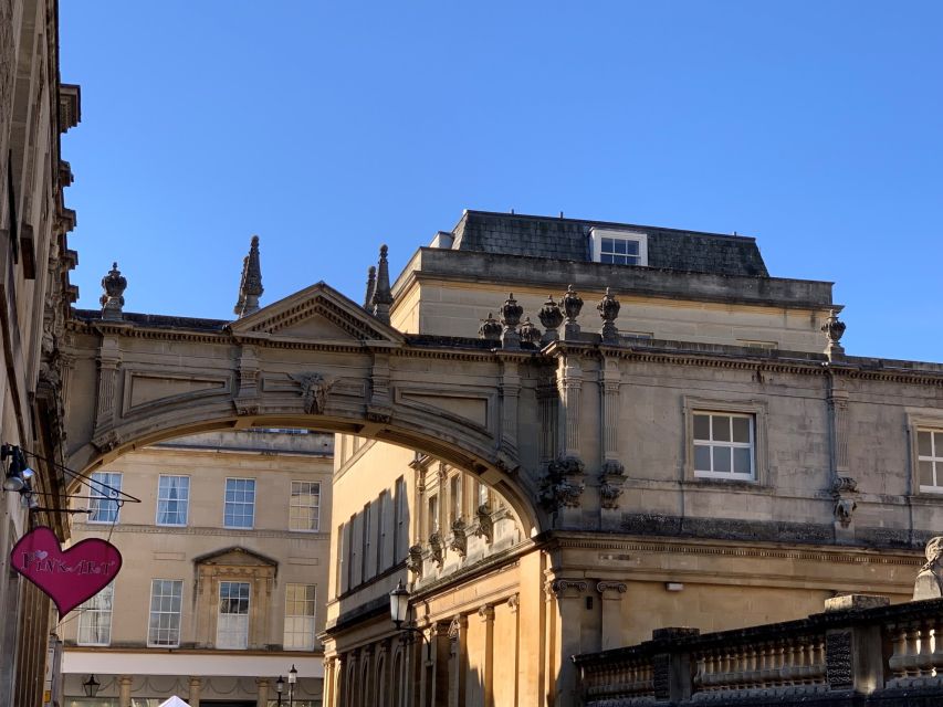 Bath: Walking Tour of Bath and Guided Tour of Bath Abbey - Queen Square, The Circus, and Georgian design