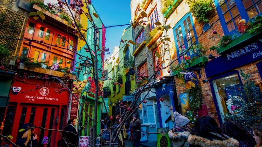 Best of London Walking Tour-3 Hours, Small Group max 10 - Trafalgar Square and London’s public stage