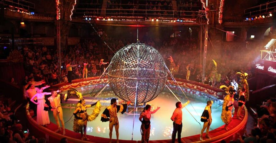 Blackpool: Blackpool Tower Circus Entrance Ticket - Arriving for the two-hour performance