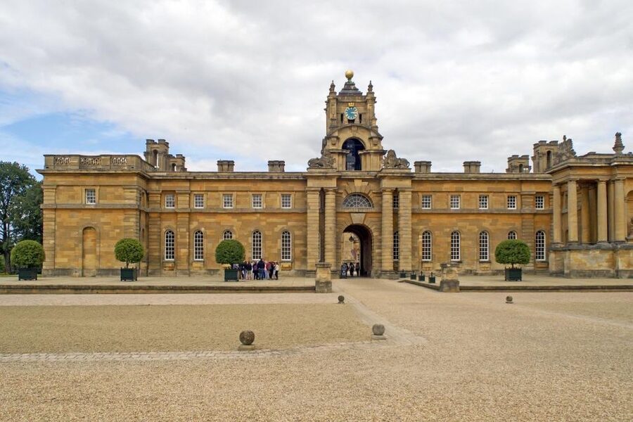 Blenheim Palace and Cotswold Private Tour with pass - Bourton-on-the-Water and the River Windrush