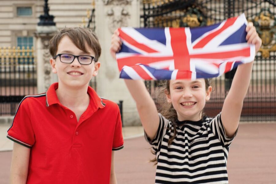 Bobbies, Corgis and the 7 Lions - Why this Westminster walk works for children