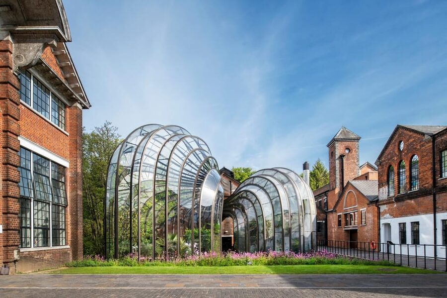 Bombay Sapphire Gin Distillery Tour - The guides and the pace