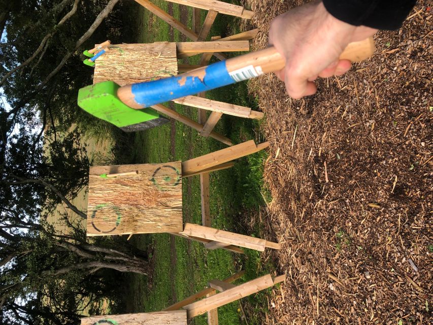 Brighton: Axe Throwing - Starting with tomahawks and standard throws
