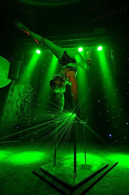 Brighton: Cabaret Carousel Show Ticket - Choosing the right ticket