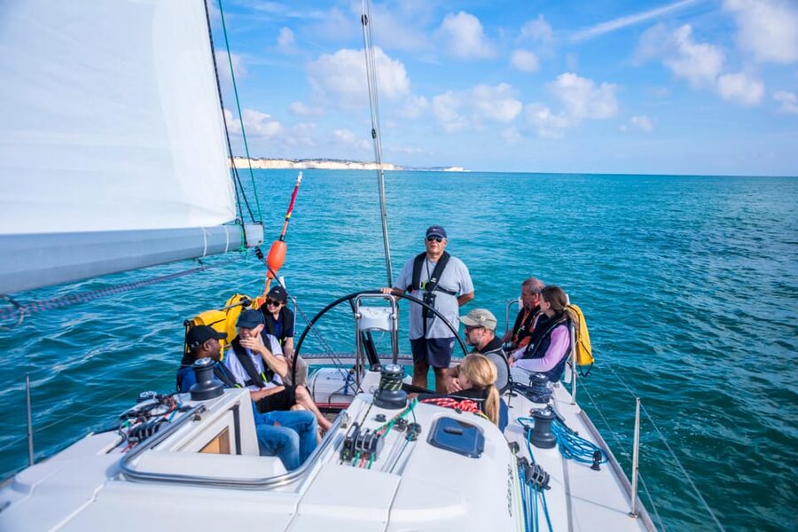 Brighton: Sailing Trip with Drinks - Is $93 a fair price for two hours?