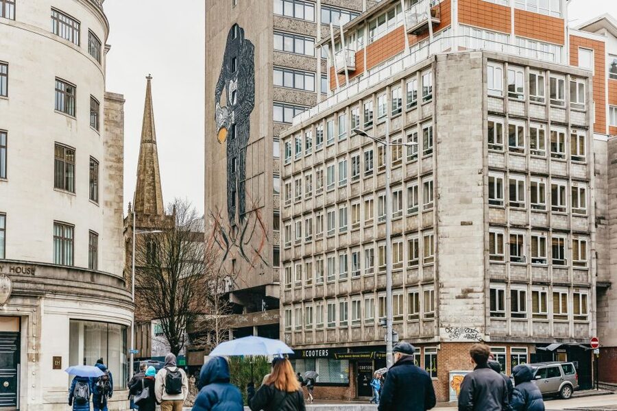 Bristol: Blackbeard to Banksy Guided Walking Tour - Queen Square and the route toward the harbor