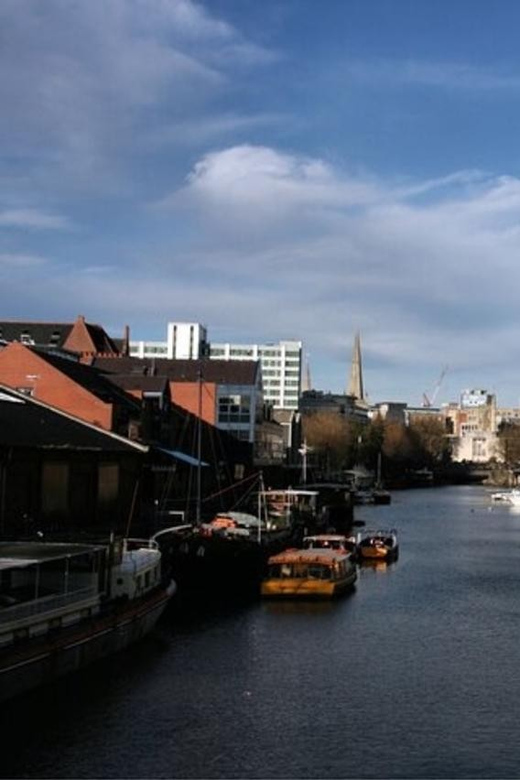 Bristol : Sightseeing Custom Tour with a Local Guide - Clifton Suspension Bridge and the big photograph