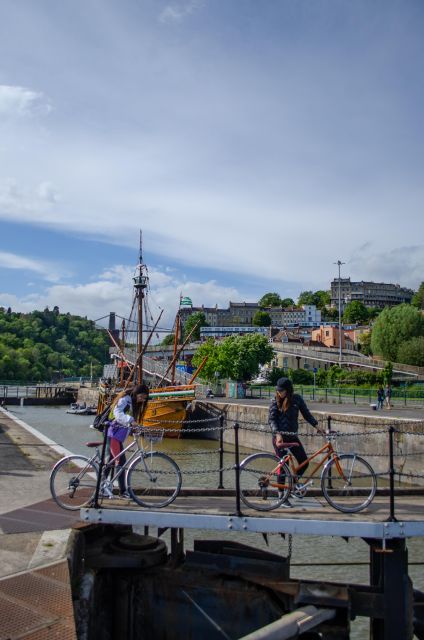 Bristol: The Best Of Bristol, Guided Bike Tour - Banksy’s Well Hung Lover and the ride back