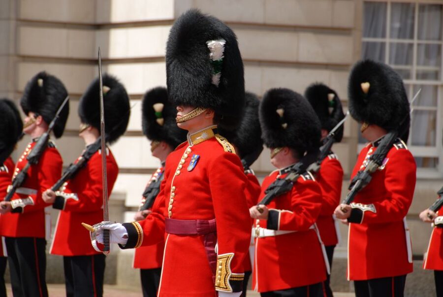 Buckingham Palace Exterior and Royal History Private Tour - Choosing the 3.5-hour and 5.5-hour car options