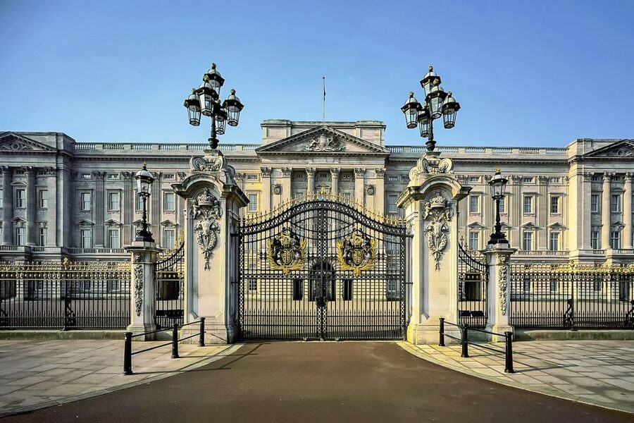 Buckingham Palace: The State Rooms Entrance Ticket - Who will enjoy this Buckingham Palace visit?