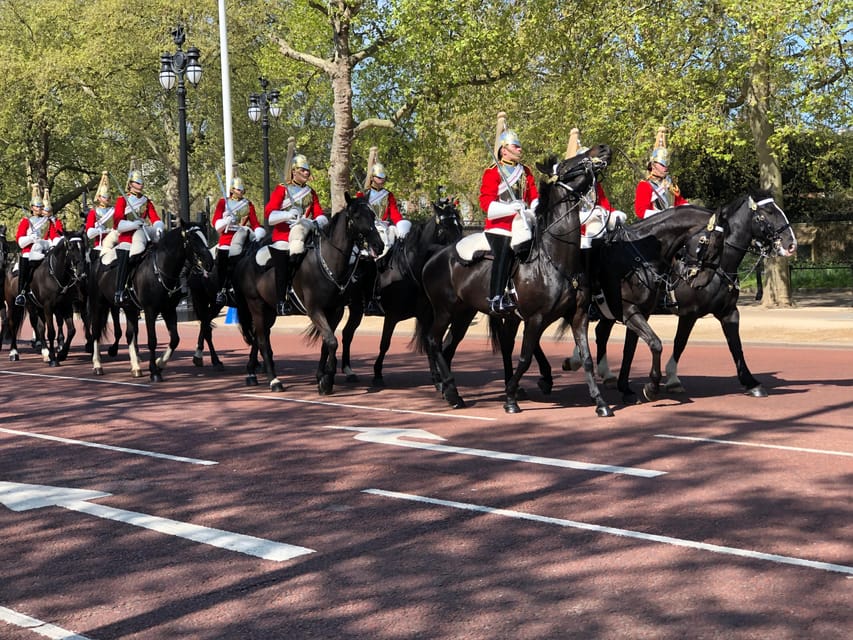 Buckingham Palace Visit and Changing of the Guard Tour - Practical advice before you book