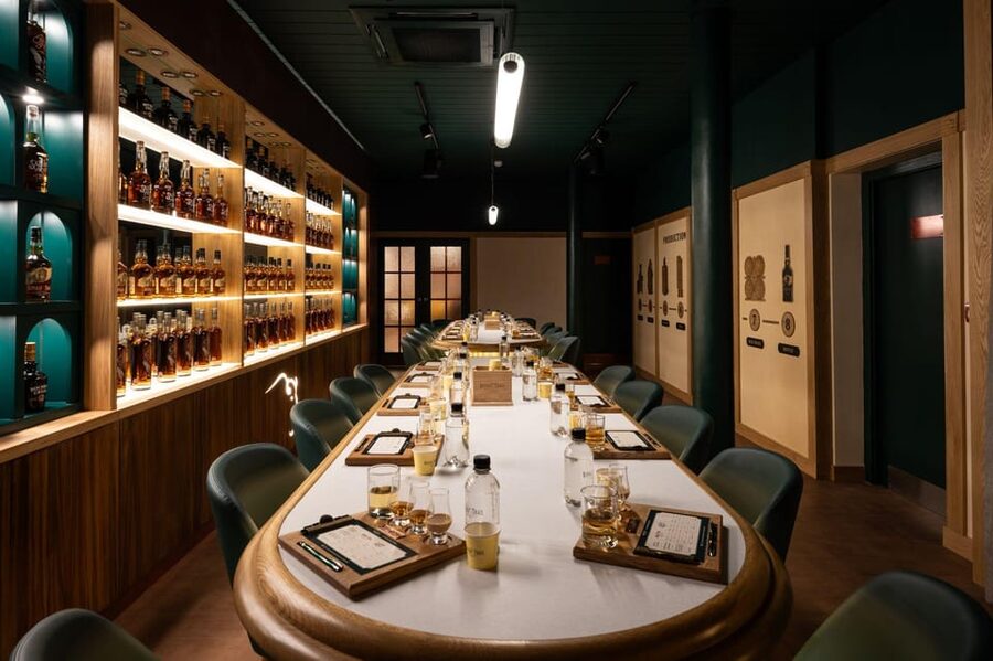 Buffalo Trace Distillery: Whiskey Tasting Experience - The tasting lineup: four different ways to drink Buffalo Trace