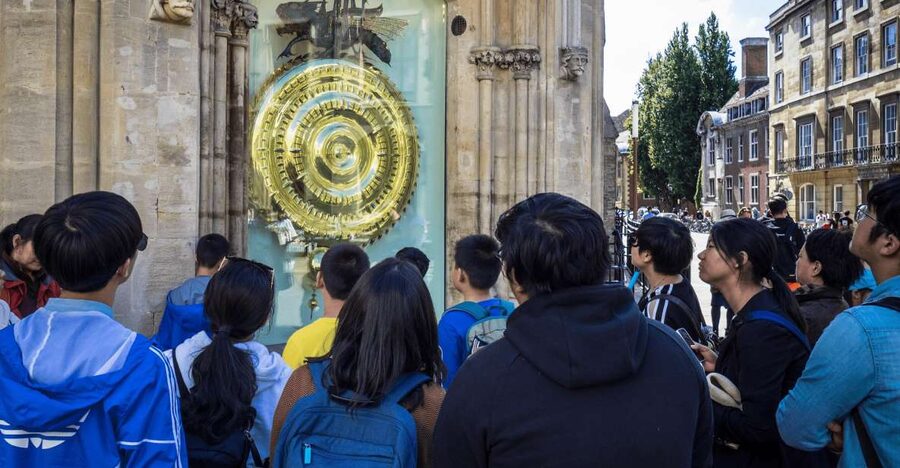 Cambridge: Chinese University Student-Guided Walking Tour - Senate House, Trinity, and the college core