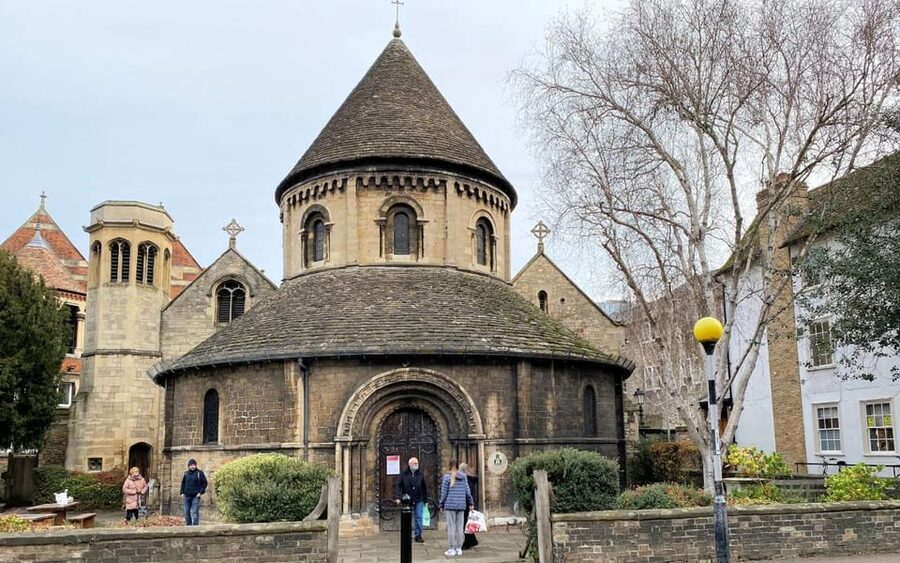 Cambridge: City Walking Tour & Exploration Game - Is the $37 group price good value?