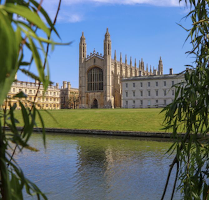 Cambridge: Private Chauffeured Punting Tour - Seven colleges viewed from the Backs