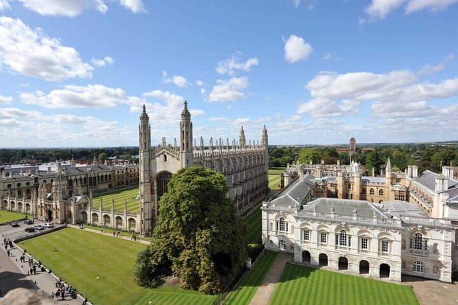 Cambridge: Sightseeing Walking Tour with a Local Guide - How to get the most from your guide