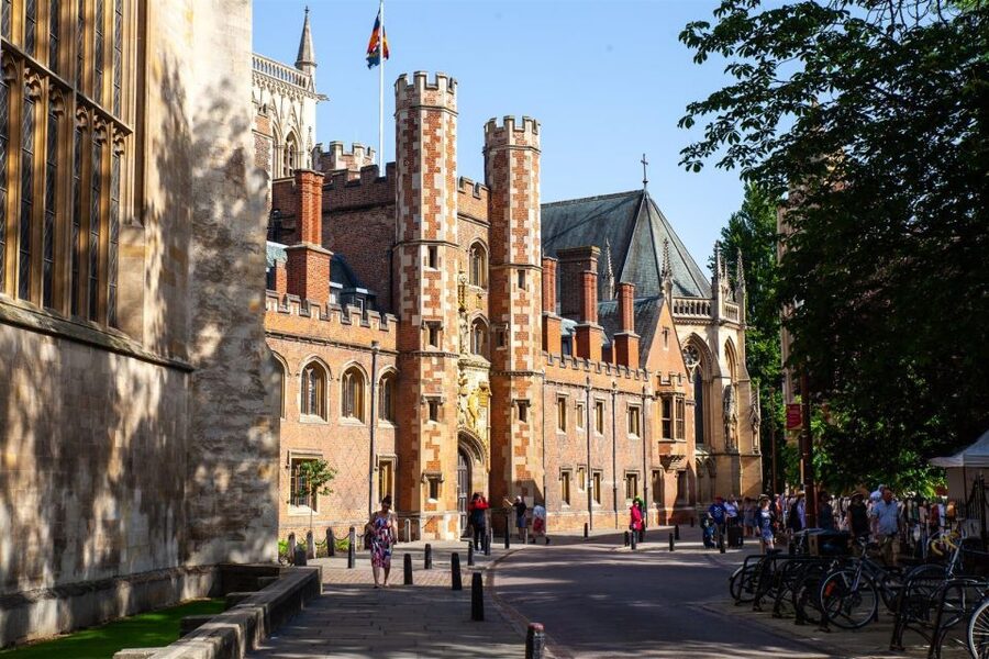 Cambridge: University Alumni Tour with Kings College Option - Key points to know before booking