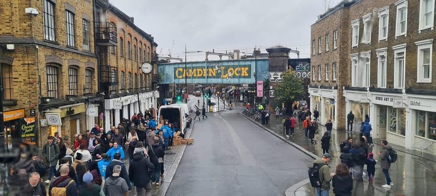 Camden Pub and Walking Tour - The Hawley Arms and Camden’s English Pub Stop