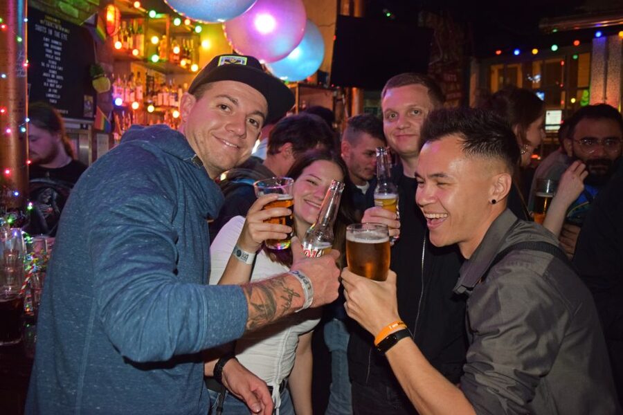 Camden Pub Crawl & Bar Tour London - Who will enjoy this Camden pub crawl most?