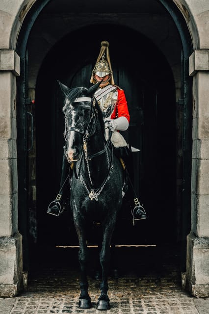 Changing of the Guard Experience in London - Key points to know before booking