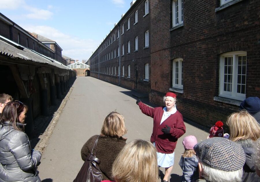 Chatham Historic Dockyard: Call the Midwife Tour - Planning your arrival and transport