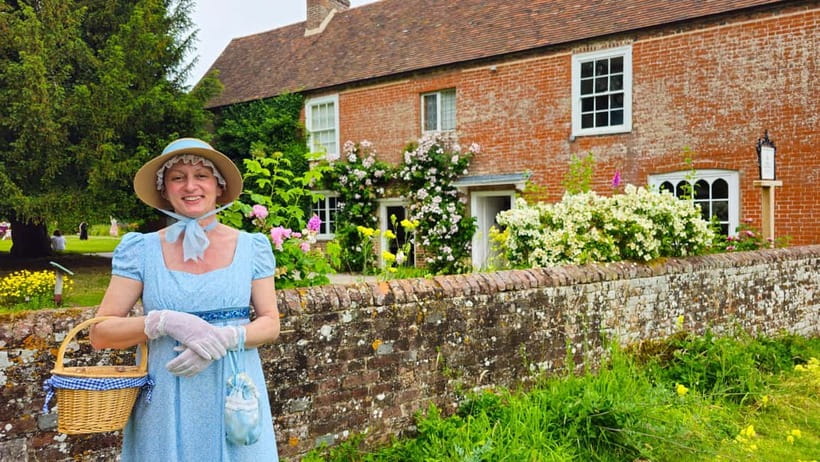 Chawton: Village tour to discover its ties to Jane Austen - Walking through the cottages and Jane Austen’s Chawton