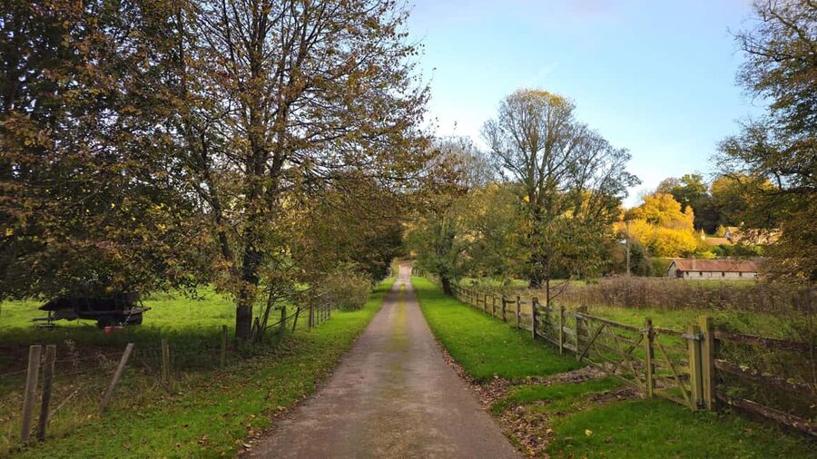 Chawton: Village tour to discover its ties to Jane Austen - Weather, clothing, and accessibility