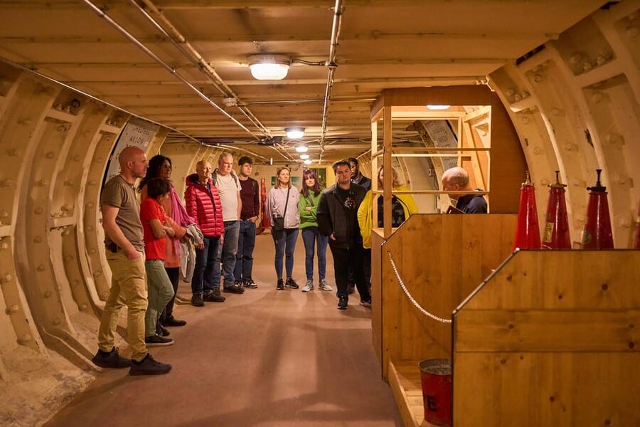 Clapham South: Subterranean Shelter Guided Tour - Seeing the original bunks and cramped sleeping areas