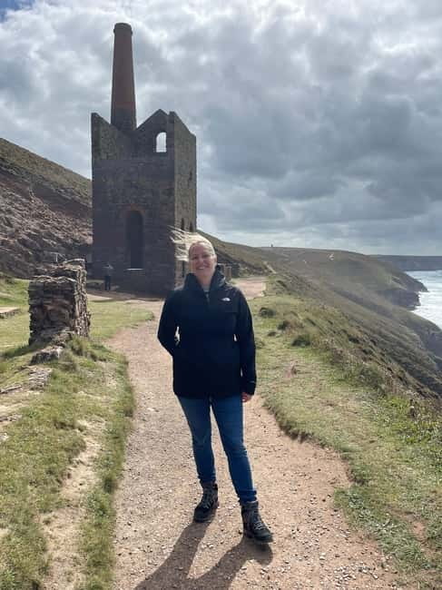 Cornwall: Private Guided Tour - What the private minivan adds
