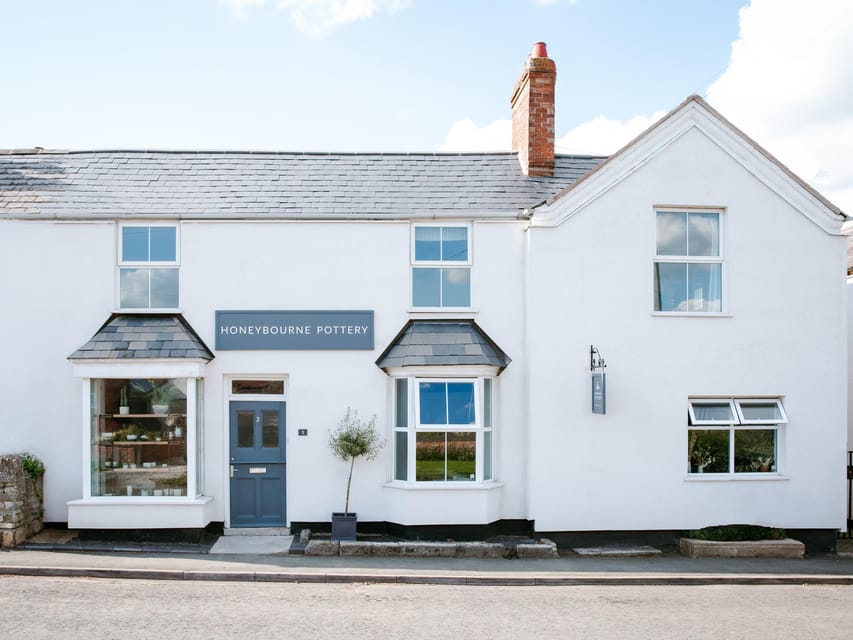 COTSWOLDS: Potters Wheel Taster Experience - Arriving on Honeybourne High Street