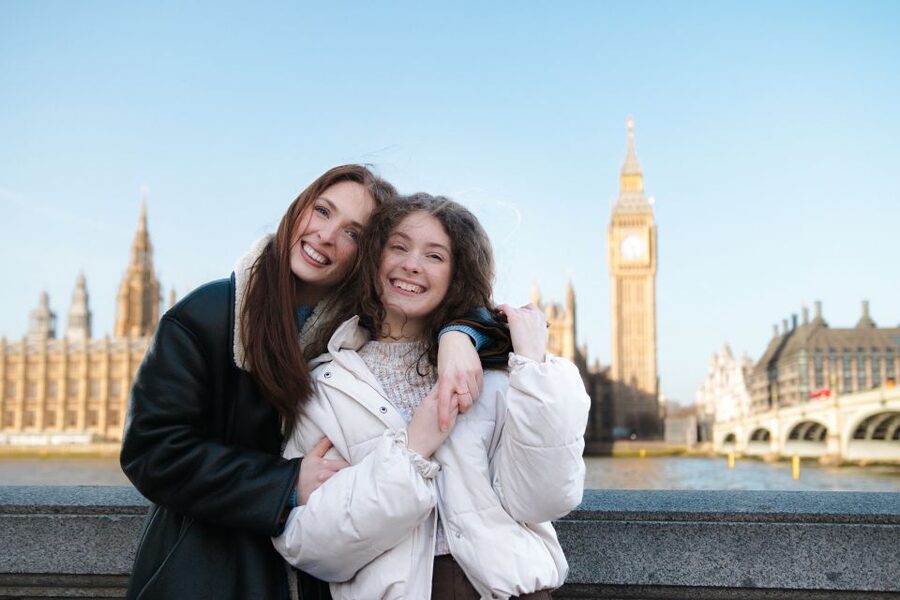 Couple’s photo: Romantic photoshoot in London - Big Ben as the main photo stop