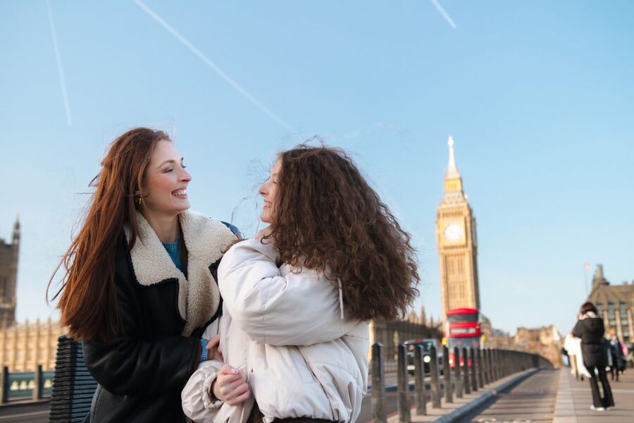 Couple’s photo: Romantic photoshoot in London - Who will get the most from this photoshoot?
