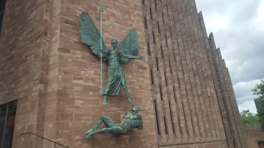 Coventry: Godiva's Cathedral Quarter Guided Walking Tour - What the guide’s style adds
